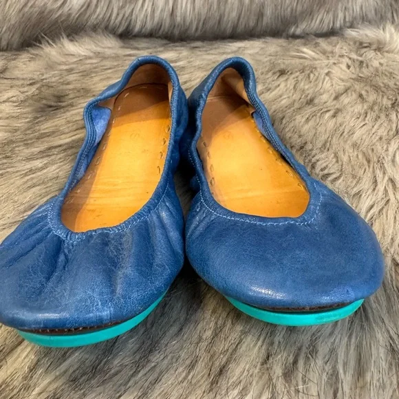 Tieks Blue Leather Flats - Picture 6 of 10